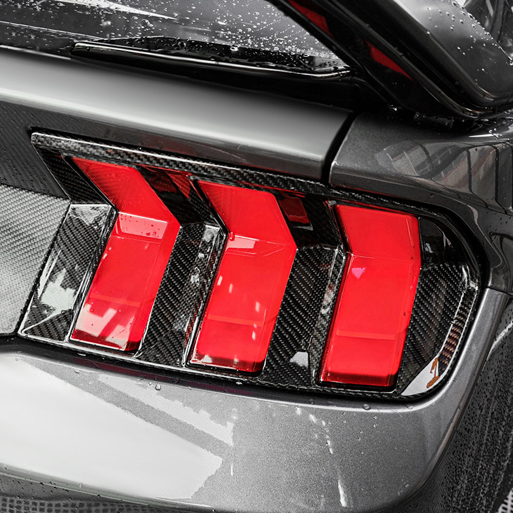 2pcs Dry Carbon Fiber Rear Tail Light Trim Fit For Ford Mustang S650 2024+